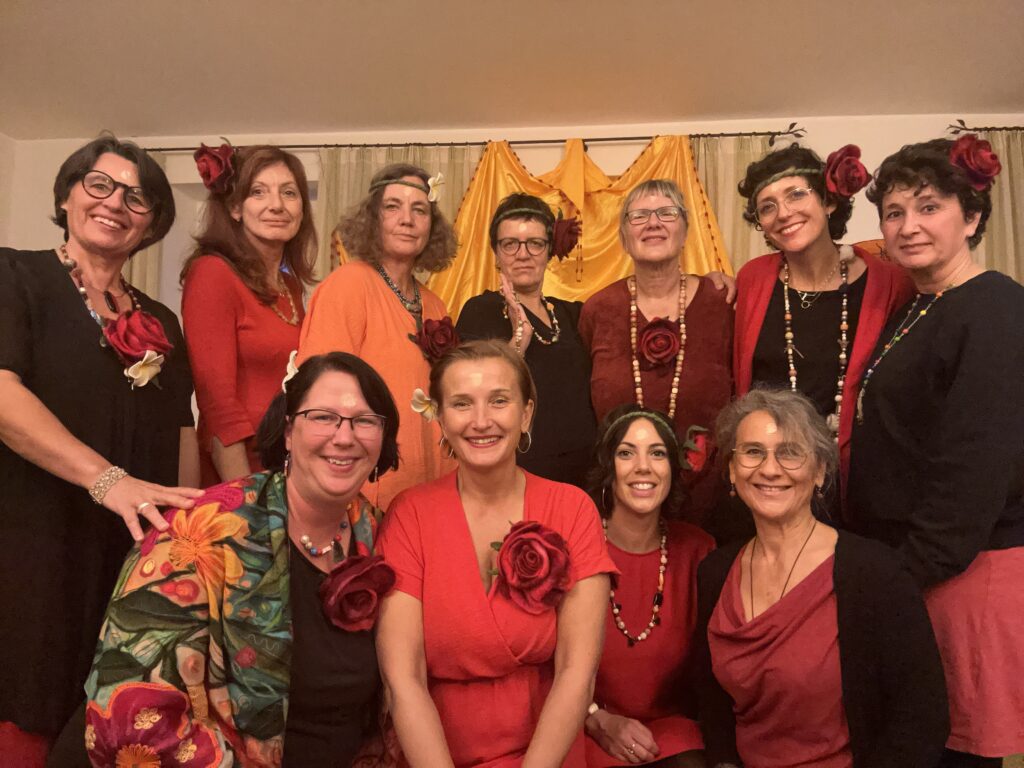 Absolvent:innen des Diplomlehrgangs 2024-25